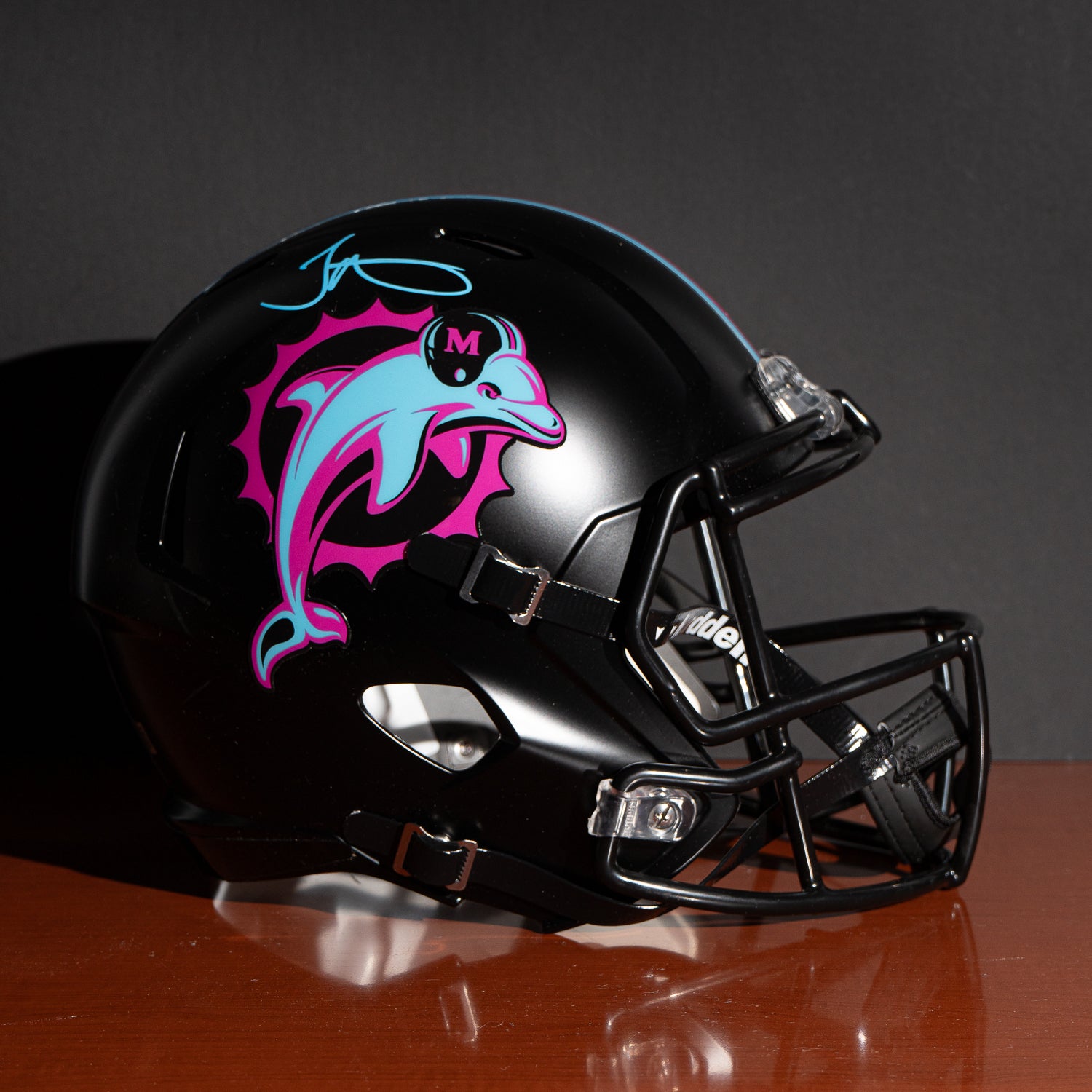 Casco Speed Réplica Firmado Tyreek Hill- Miami Dolphins (negro)